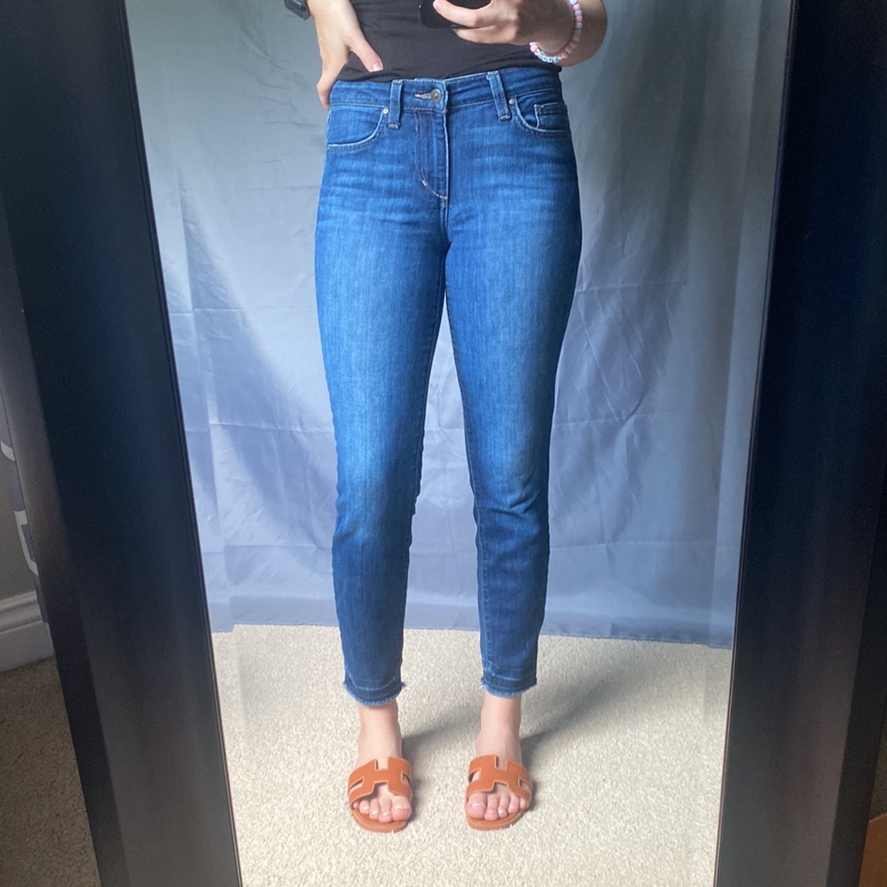 Joes Jeans Size 25 Blue Denim Wash Jeans Frayed Ankles Raw Hem - Picture 7 of 10